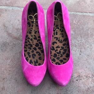 Hot pink Jessica Simpson pumps